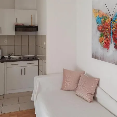 1 Bedroom Awesome Apartment In Poljica